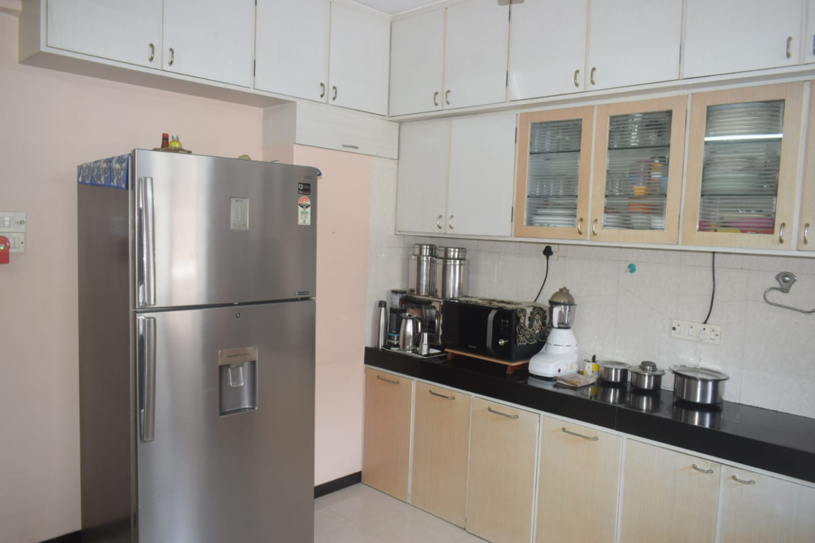 3 BHK Semi Furnished in Gulistan Building , Worli